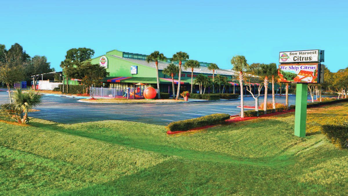 Sun Harvest Citrus store on Six Mile Cypress Parkway in Fort Myers